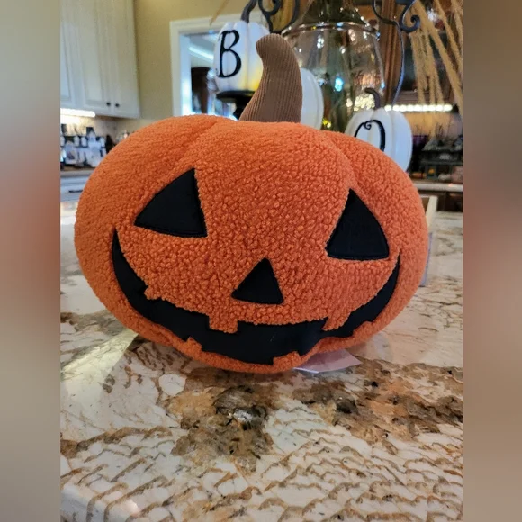 Sherpa Jack O Lantern Plush Pumpkin Pillow Halloween Decor NEW NWT - Picture 3 of 16